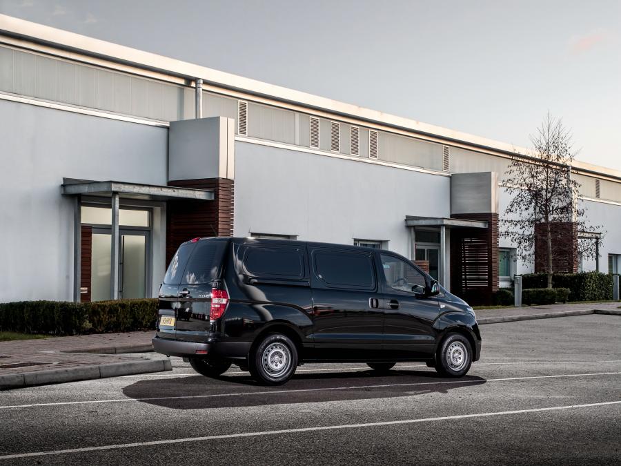  Hyundai iLoad 2018 года  (UK) (фото 18 из 18)